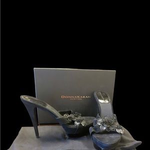 Donna Karan Size 9 Heel New in the Box